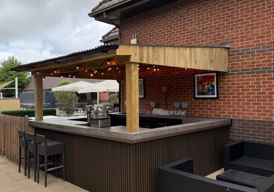 David Lloyd Trafford Outdoor Bar Construction